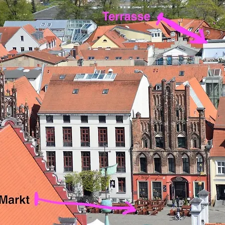 Mit Grosser Dachterrasse Im Herzen Greifswalds Apartament
