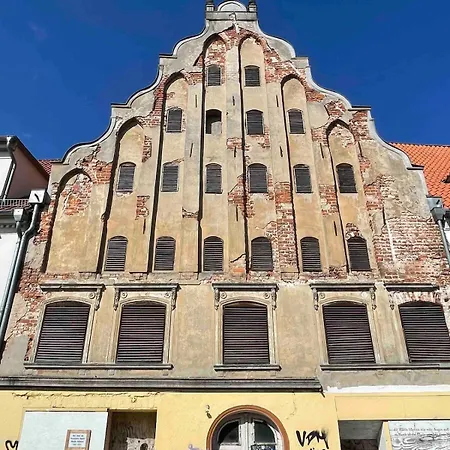 Mit Grosser Dachterrasse Im Herzen Greifswalds *