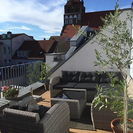 Appartement Mit Grosser Dachterrasse Im Herzen Greifswalds