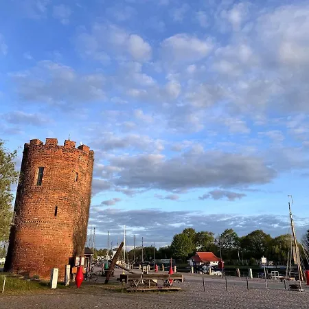Mit Grosser Dachterrasse Im Herzen Greifswalds Apartament