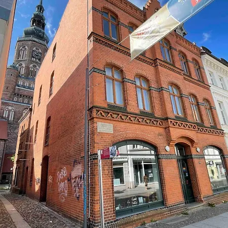 Mit Grosser Dachterrasse Im Herzen Greifswalds