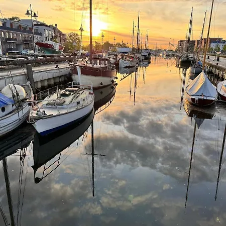 Mit Grosser Dachterrasse Im Herzen Greifswalds Apartament Greifswald